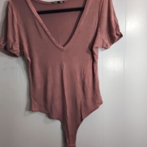 Fashion Nova V-Neck Bodysuit - Dusty Pink